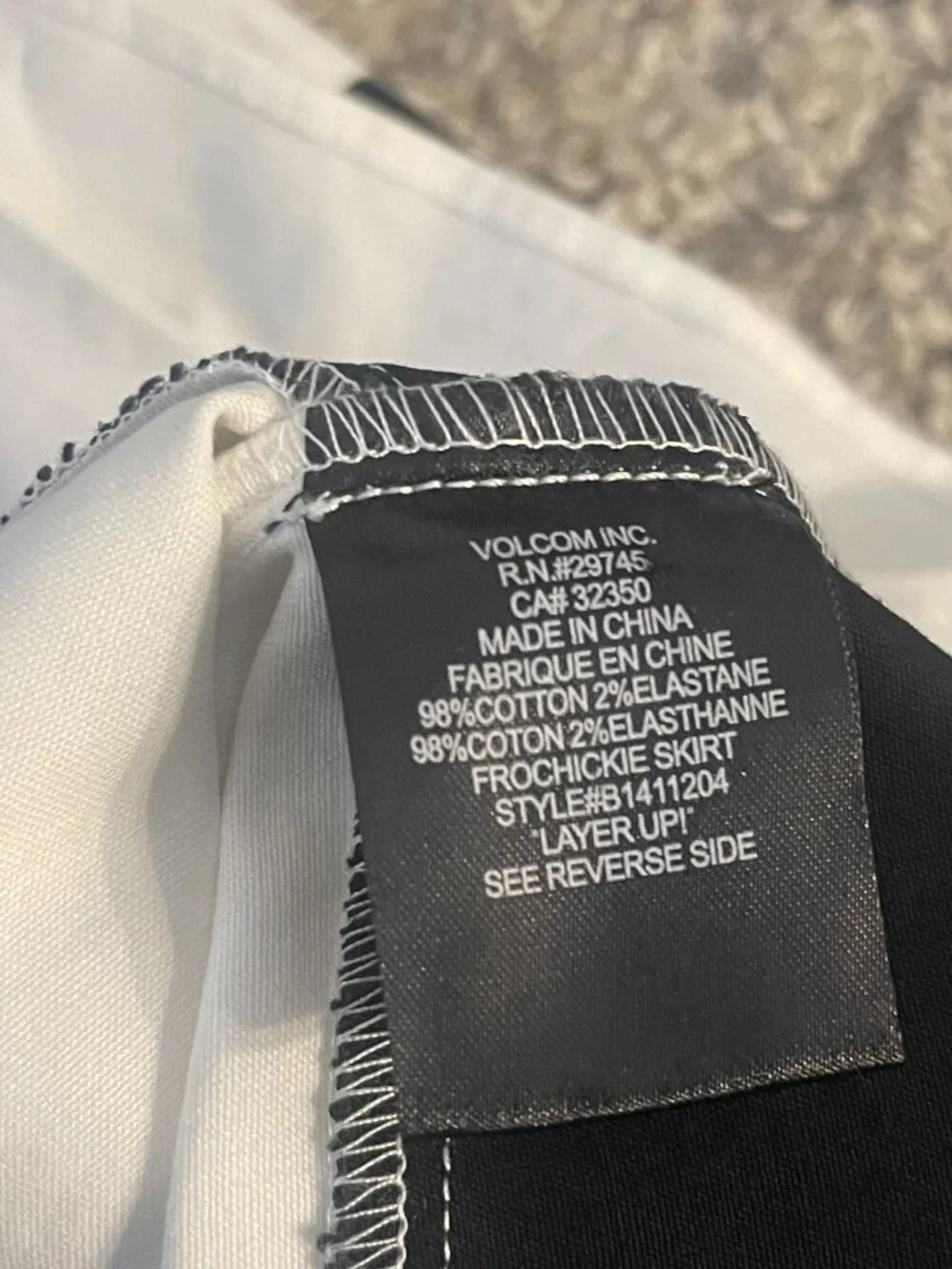 Volcom Frochick Striped Mini Skirt Black White Size 7 Y2K Skater